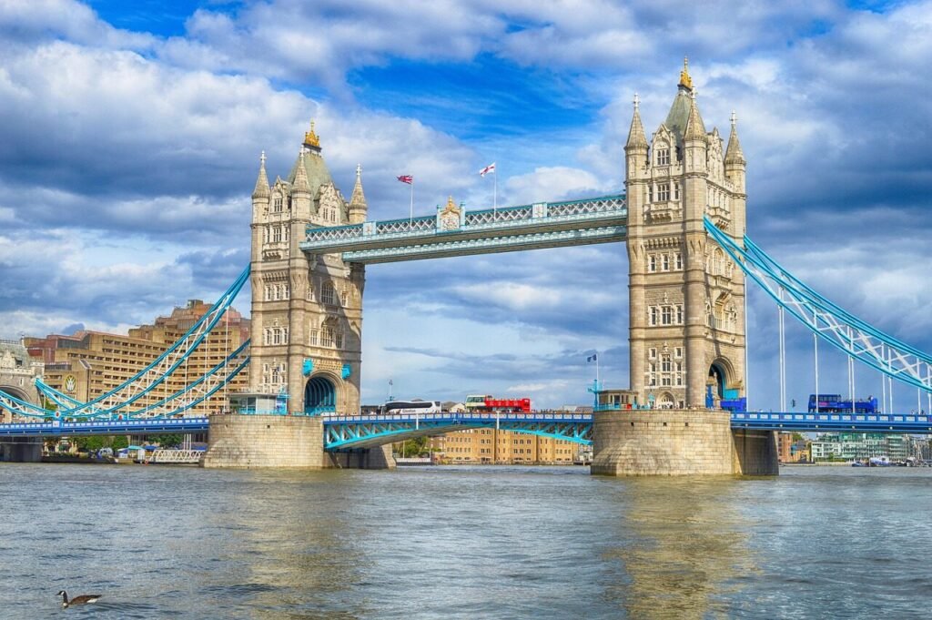 we explore the best restaurants in london